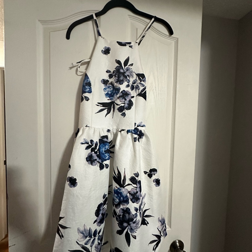 L'ATISTE White and Cream Halter Midi Sundress